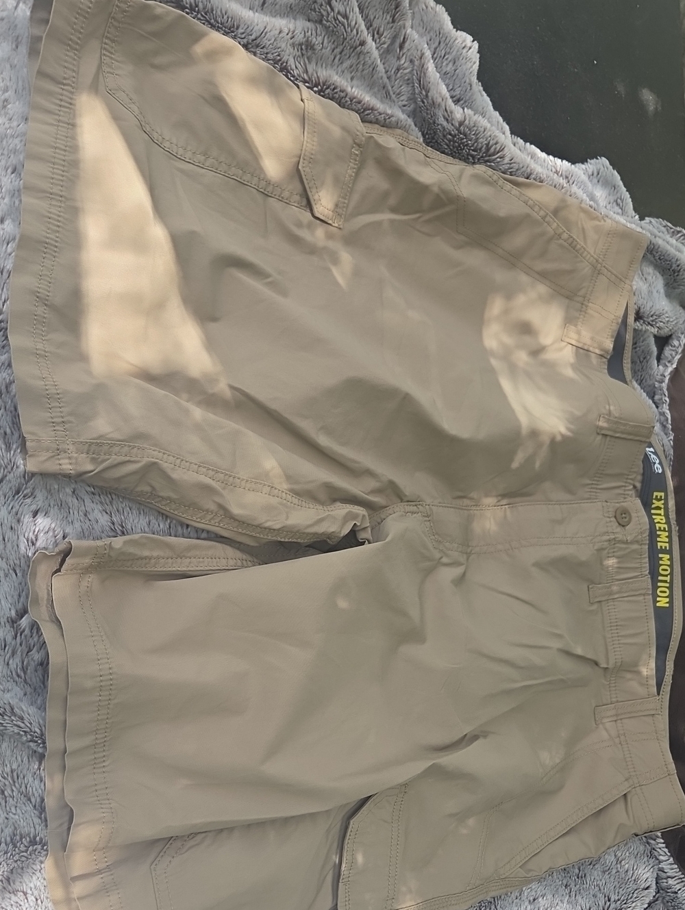 Lee Men's Olive-Tan Cargo Shorts with Utility Pockets